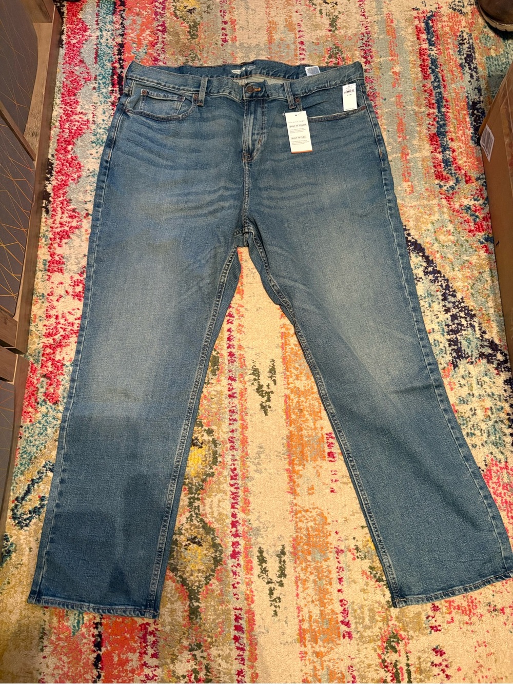 Old Navy Men's Straight Jeans in Medium Blue Wash